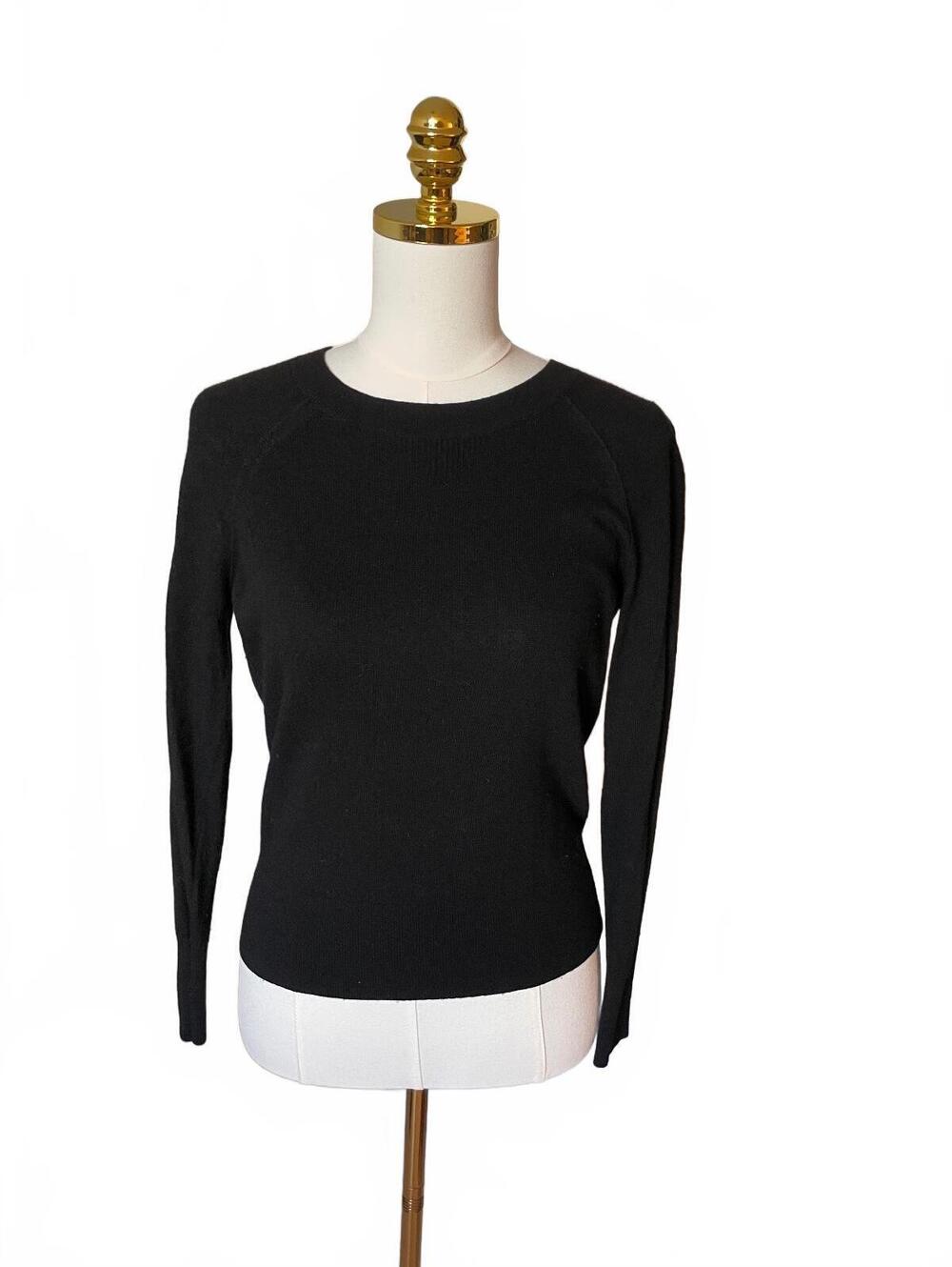 Banana Republic black knit crewneck sweater size S